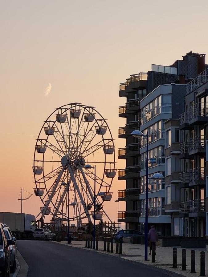 Modern Appartement Met Uniek Zeezicht Koksijde Exteriör bild